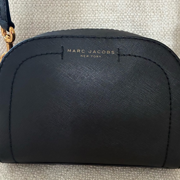 Marc Jacobs EUC Black Leather Playback Dome Crossbody Bag w/Gold Hardware